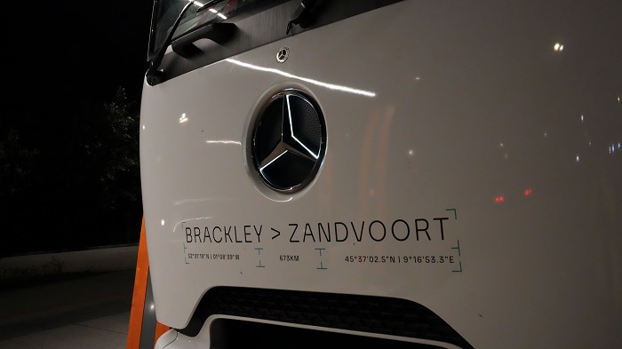 Mercedes F1 - Formula One logistics Mercedes F1 - Formula One logistics