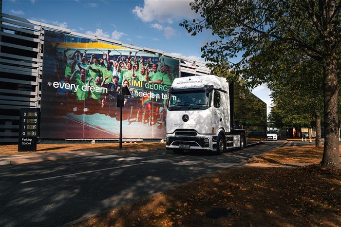 Mercedes F1 - Formula One logistics Mercedes F1 - Formula One logistics